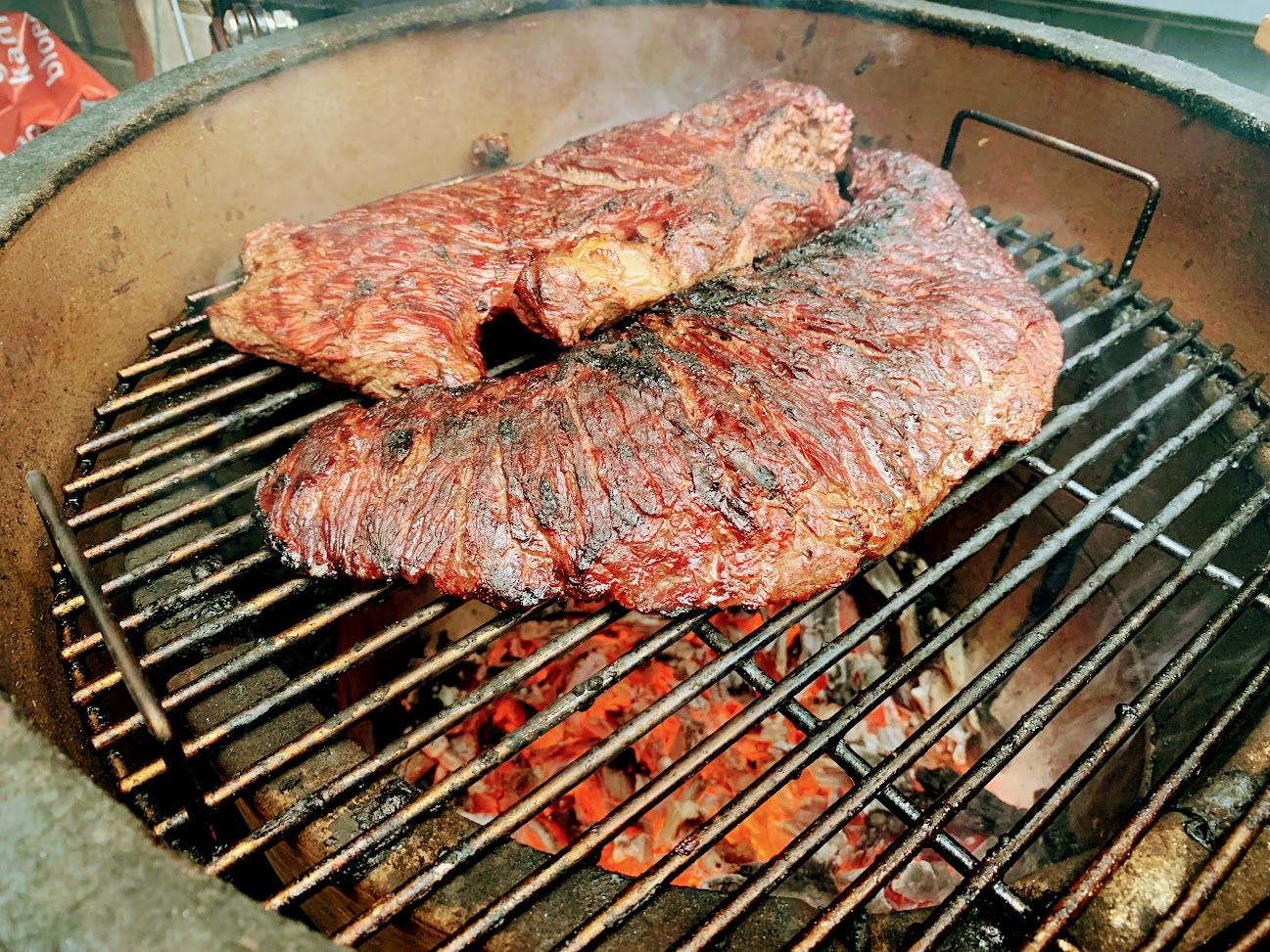 Vlees op de kamado grill